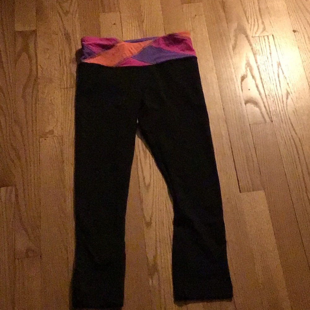 Lululemon size 2 3/4 tights original
